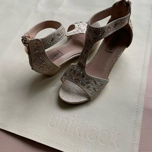 Girls small heels gold size 13 Nanette Lepore